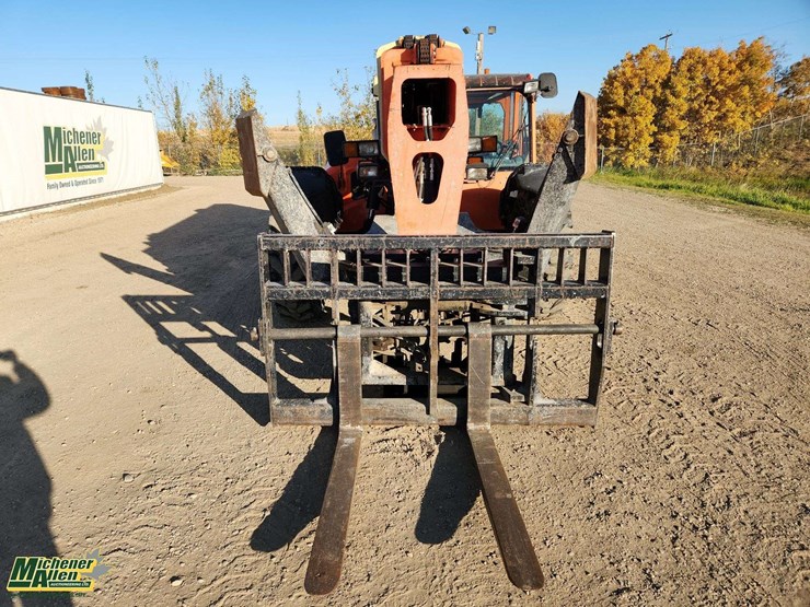 2010-jlg-g10-55a-image-8