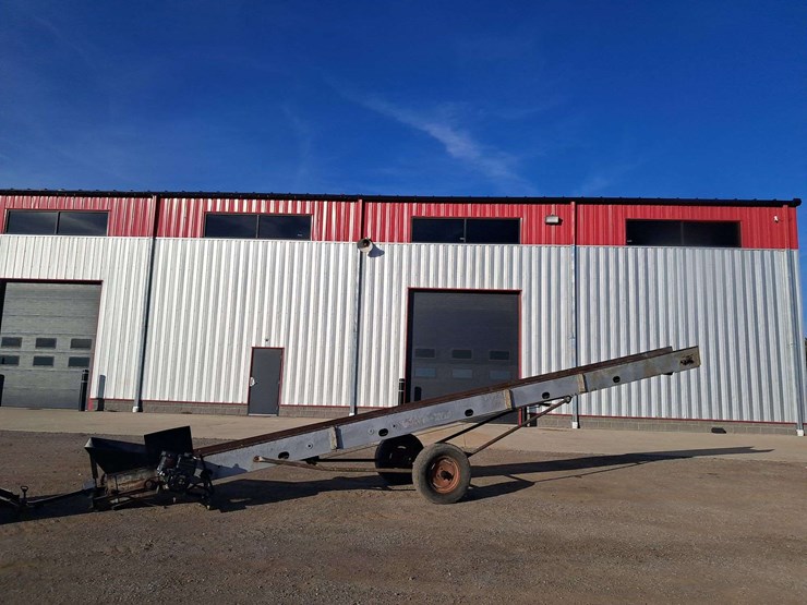 26'-hay-elevator-image-1