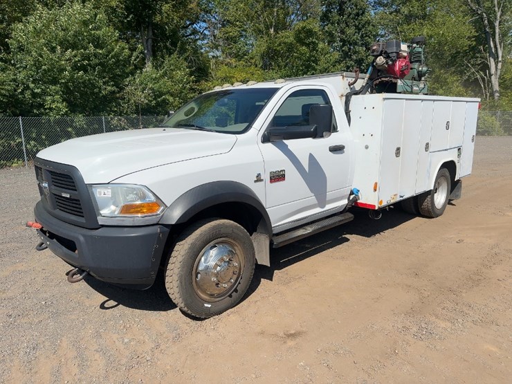 2012-dodge-ram-5500-image-1