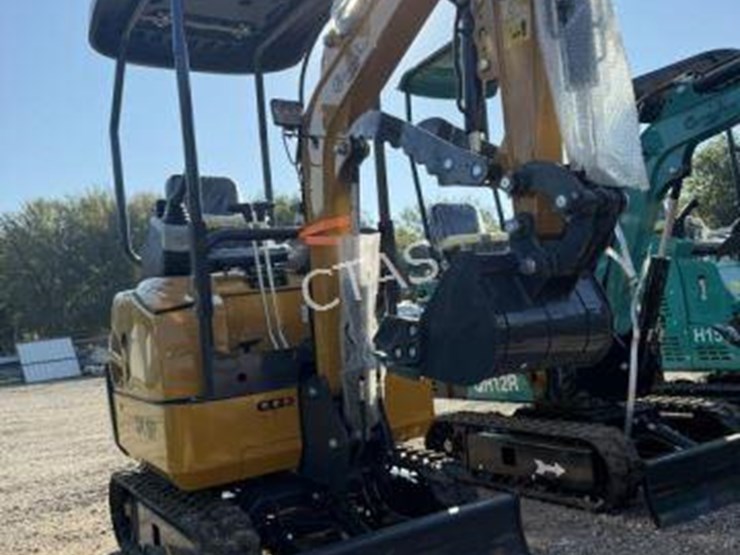 #70-•-mini-excavator---gas---model:-qk18r-image-2