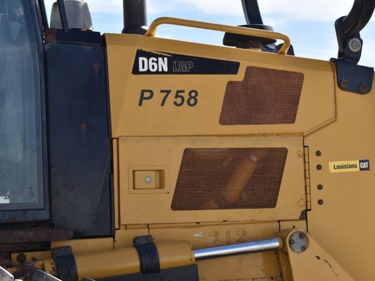 2020-caterpillar-d6n-lgp-image-88