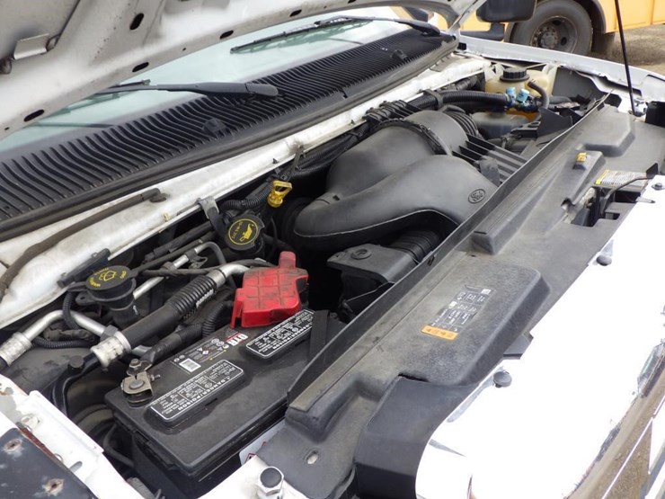 2017-ford-e450-image-11