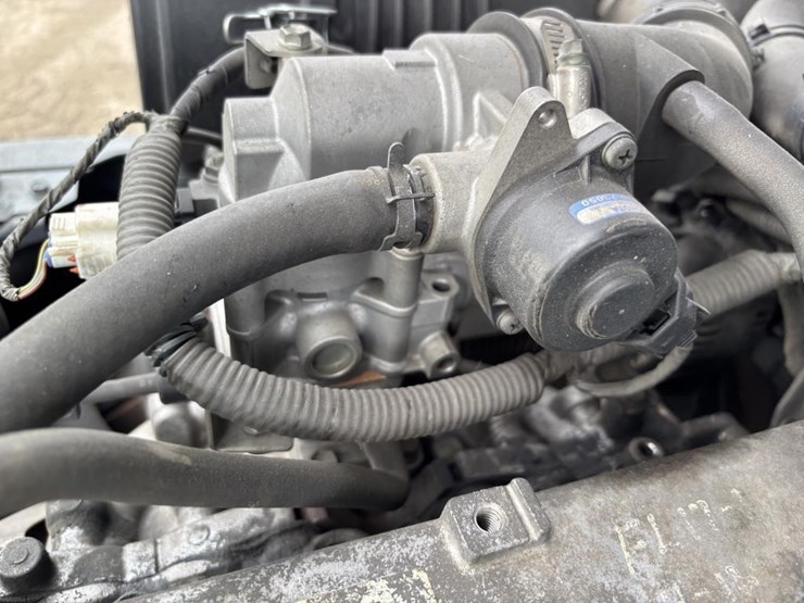 2017-toyota-8fgu30-image-29