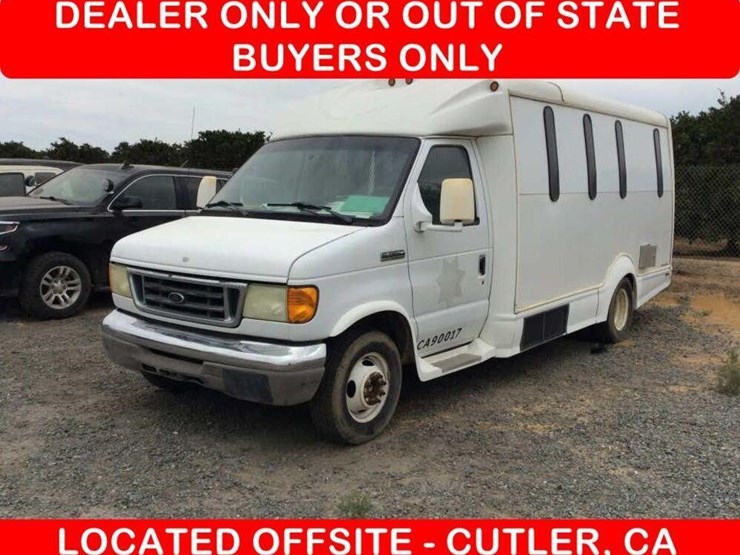 2007-ford-e350-image-1