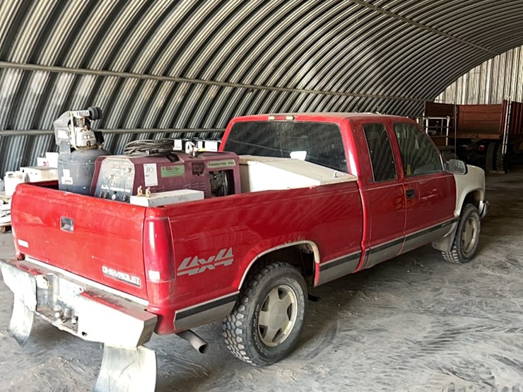 1998-chevrolet-half-ton-four-wheel-drive-pick-up,￼-showing-254,000-miles,-used-for-farm-service-pick-up,-works-great-image-1
