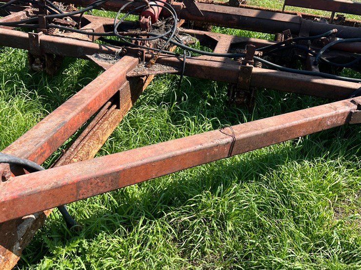 28’-chisel-plow-image-10