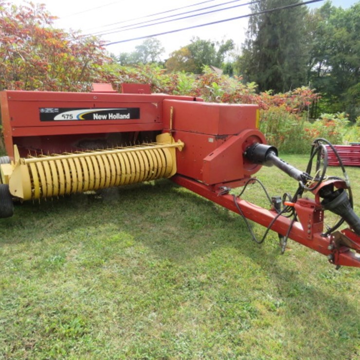 NEW HOLLAND 575