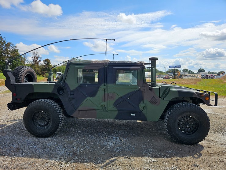 1989-am-general-m998-image-17