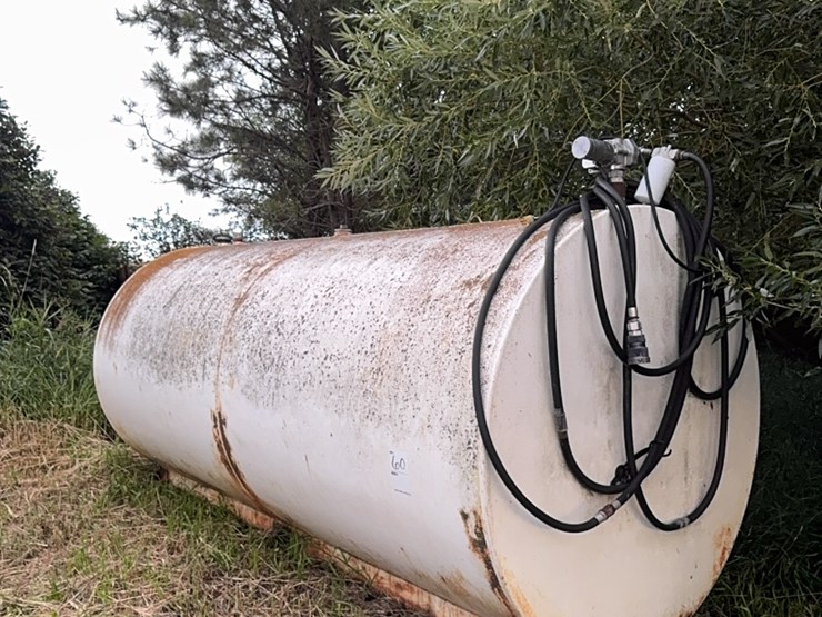 2,000-gallon-fuel-tank-image-2