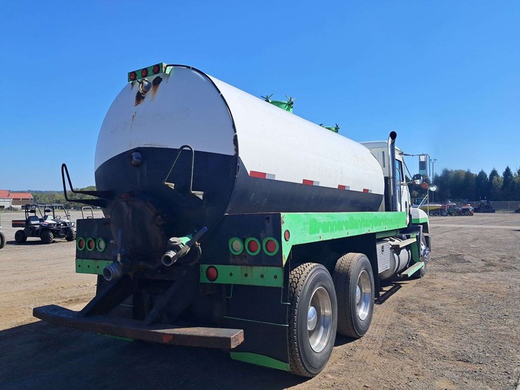 2000-mack-ch-tanker-truck-image-4