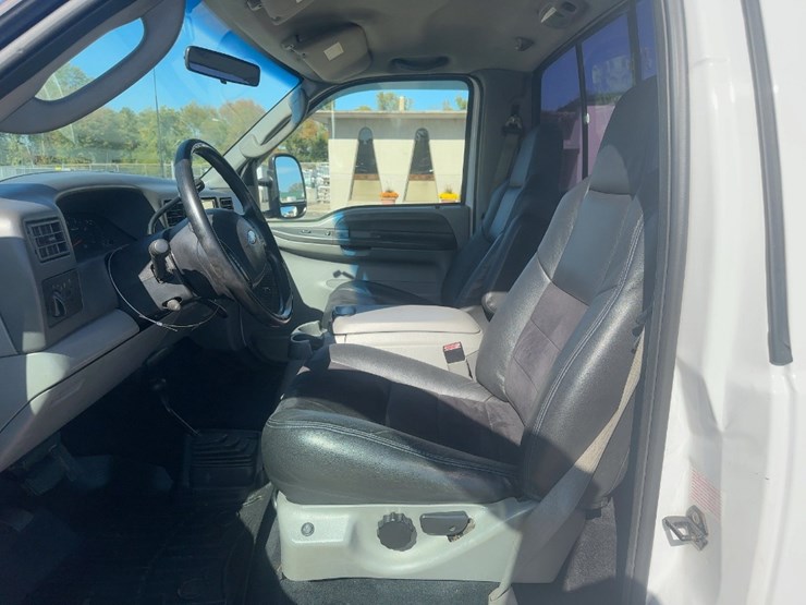 2003-ford-f350-image-16
