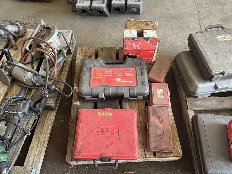 lot-of-snap-on-tool-sets-in-cases-lot-of-snap-on-tool-sets-in-cases-image-1