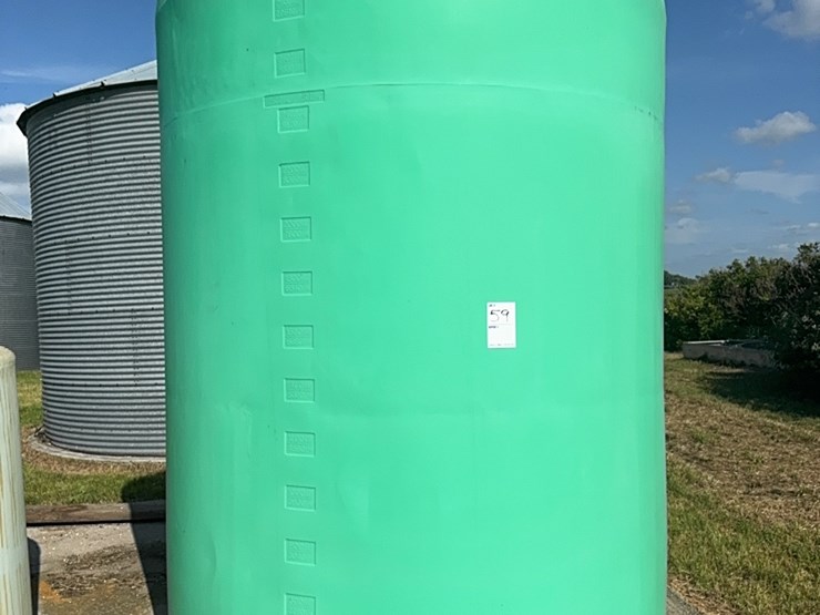 3,000-gallon-water-tank-image-2