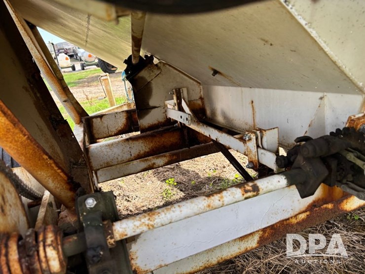 dry-spreader-buggy-(dr12301-unit-5)-image-12