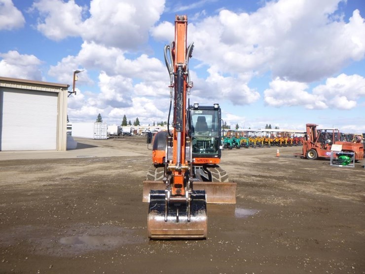 2017-kubota-kx080-image-6