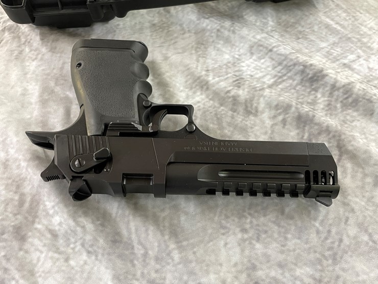 #4036-•-magnum-research-desert-eagle-l5,-sn:-dk0115556-image-11