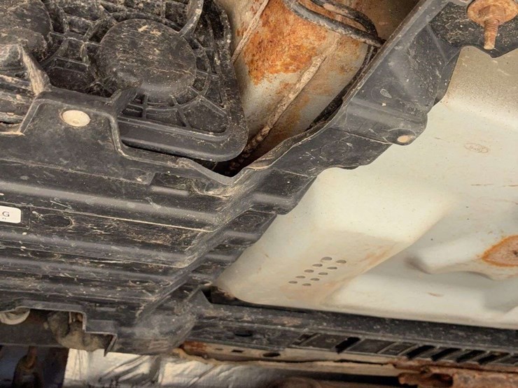 2014-ford-explorer-image-17