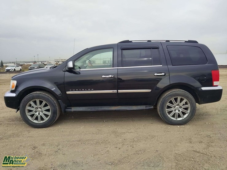 2008-chrysler-aspen-image-23