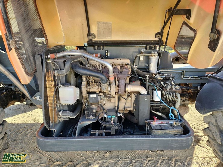2010-jlg-g10-55a-image-18