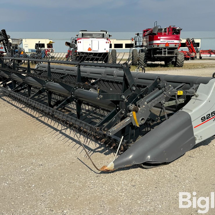 2012 GLEANER 9250