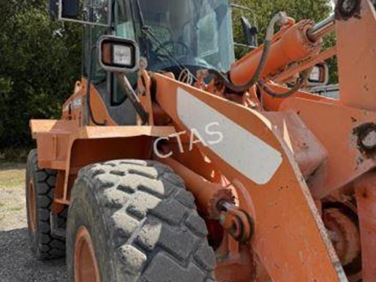 #220-•-doosan-wheel-loader-w/-bucket-image-16