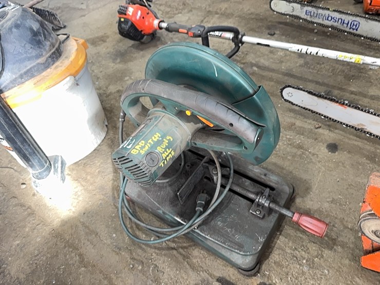 master-hand-chop-saw-shop-vac-support-equipment-image-1