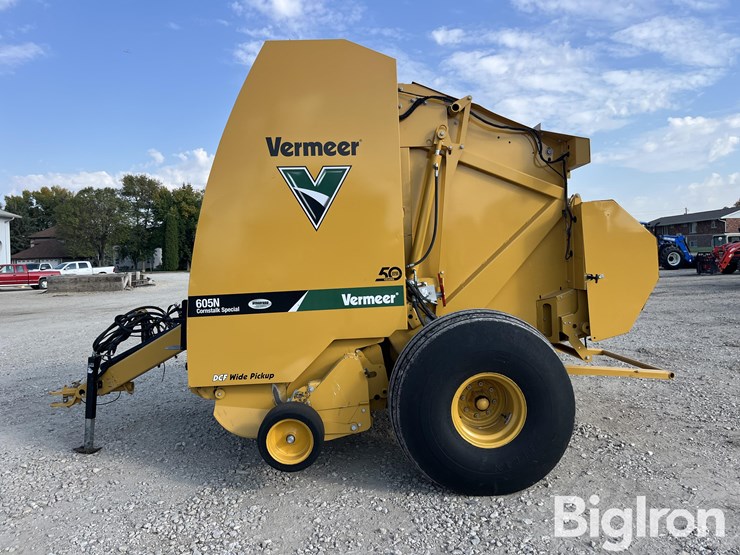2021-vermeer-605n-cornstalk-special-image-8