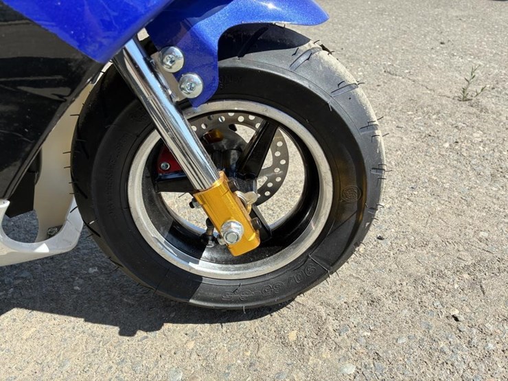 gas-powered-pocket-bike-image-7