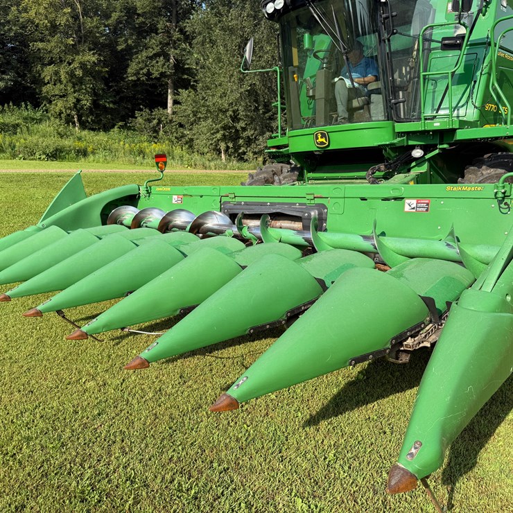 2013 JOHN DEERE 608