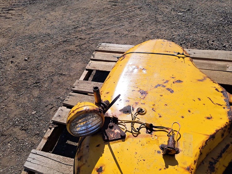 (2)-john-deere-rear-fenders-image-4
