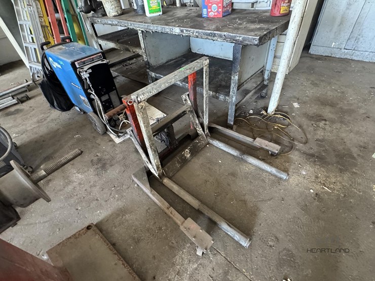 lifting-stand-lifting-stand-image-2