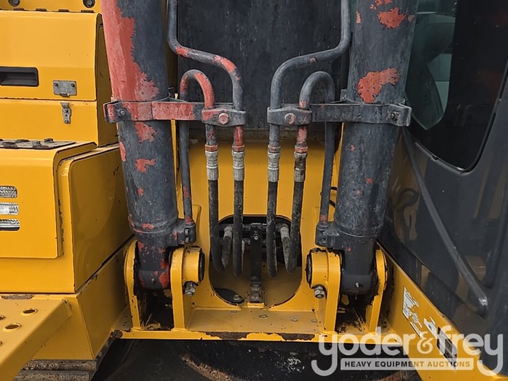 2022-deere-130g-image-34