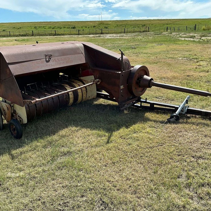 NEW HOLLAND 68