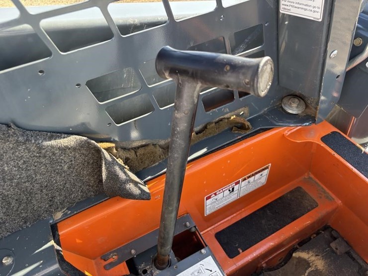 2019-gehl-rt105-image-21