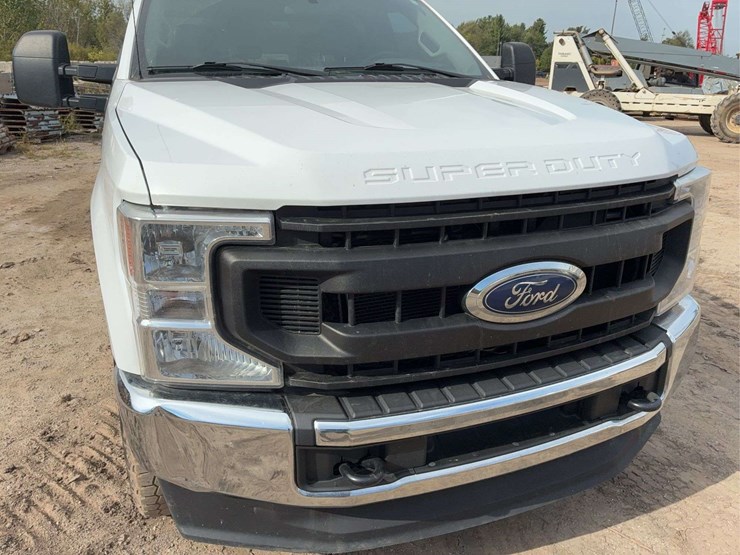 2021-ford-f250-image-3