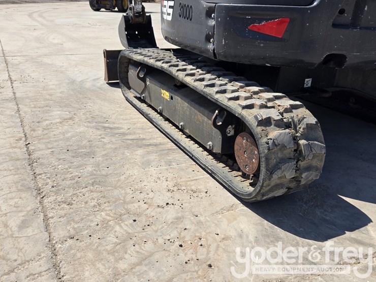 2021-bobcat-e35-image-19