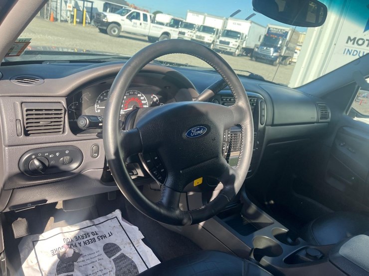 2002-ford-explorer-image-7