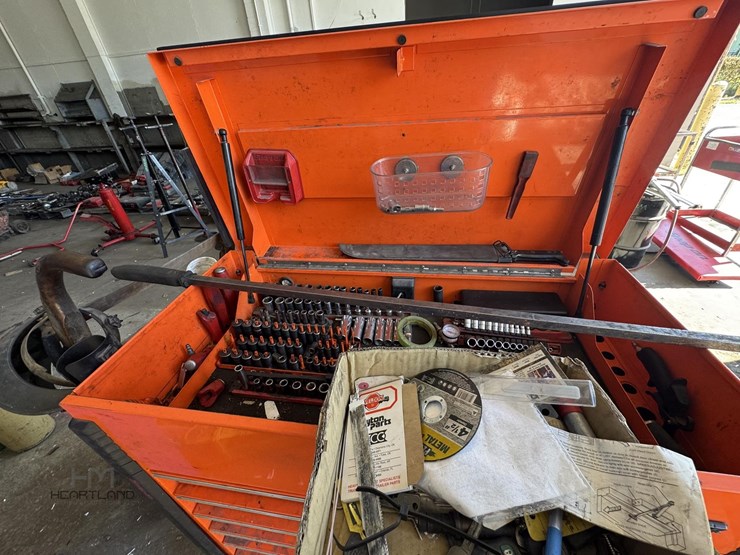 snap-on-orange-rolling-tool-chest-loaded-w/tools-snap-on-orange-rolling-tool-chest-loaded-w/tools-image-3
