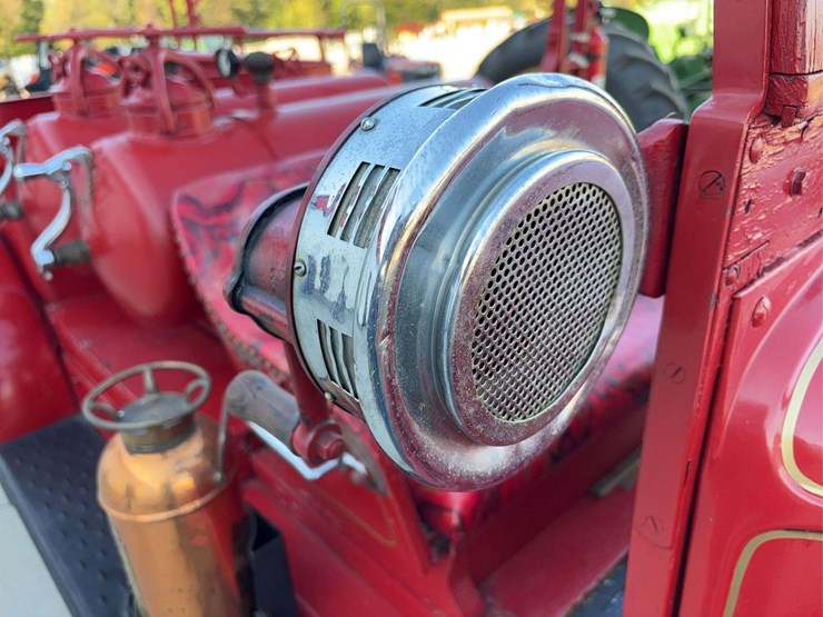 1931-chevrolet-fire-truck-image-22