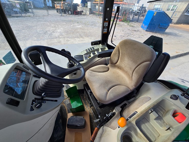 john-deere-4044r-image-69