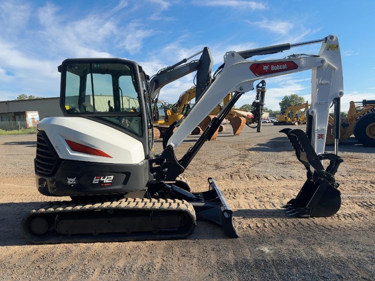 2021-bobcat-e42-image-6