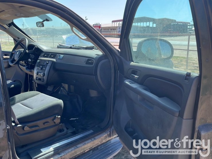 2012-chevrolet-tahoe-image-20