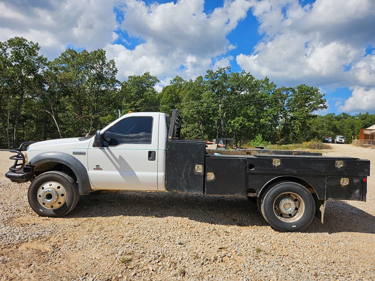 2005-ford-f550-image-7