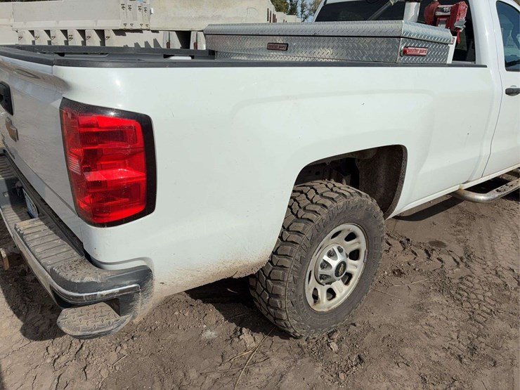 2015-chevy-silverado-3500hd-image-22