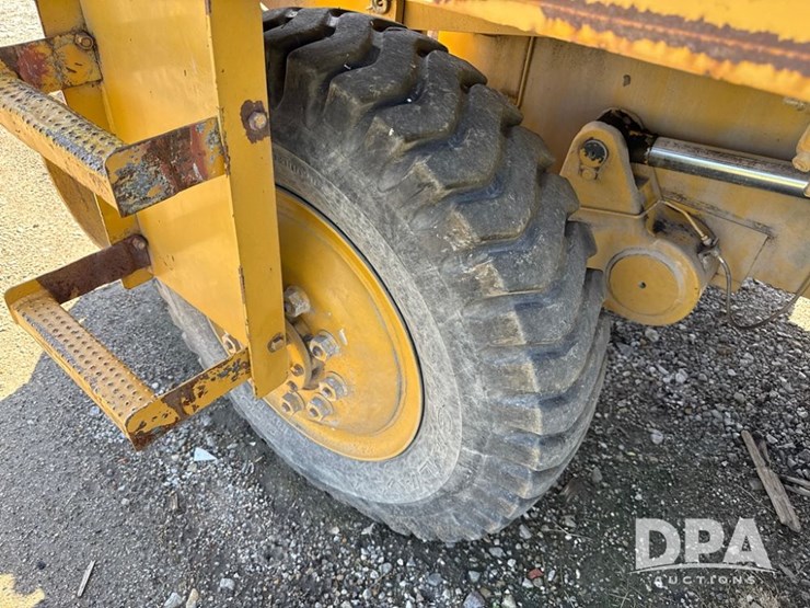 trackmobile-tm3050-railcar-mover-(np6170)-image-26