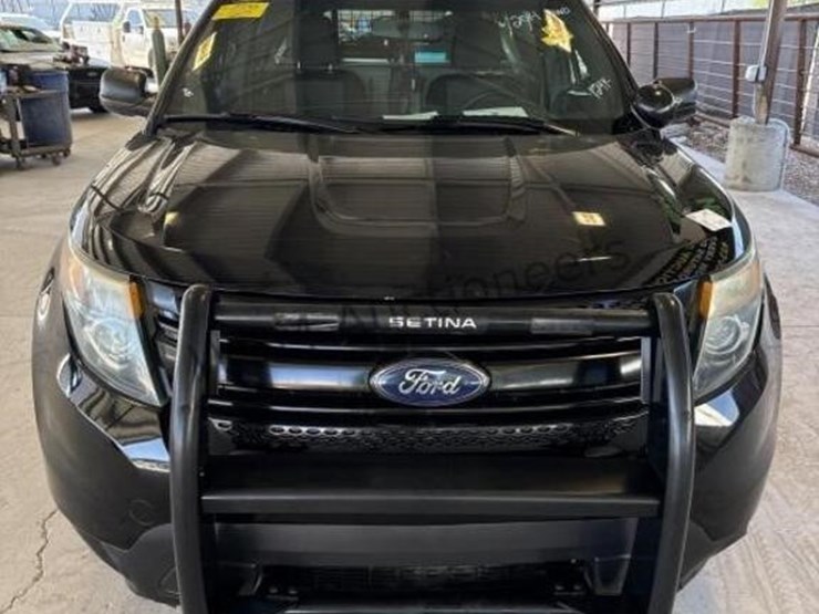 2014-ford-explorer-image-3