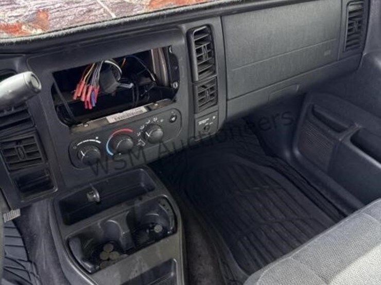 2004-dodge-dakota-image-18