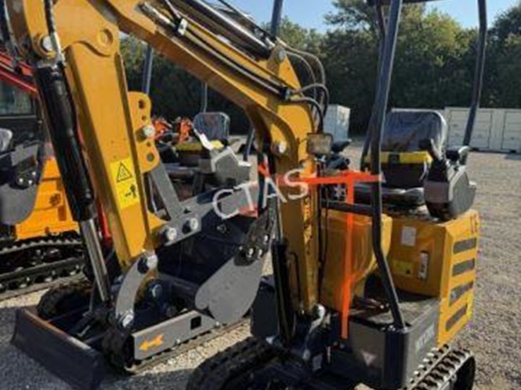 #57-•-mini-excavator--gas---model:-mx12rx-image-1