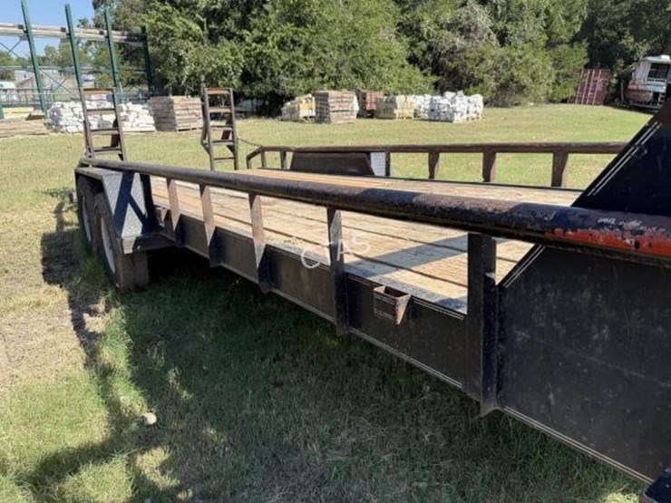 #201-•-2015-texas-bragg-25'-utility-gooseneck-trailer-image-8