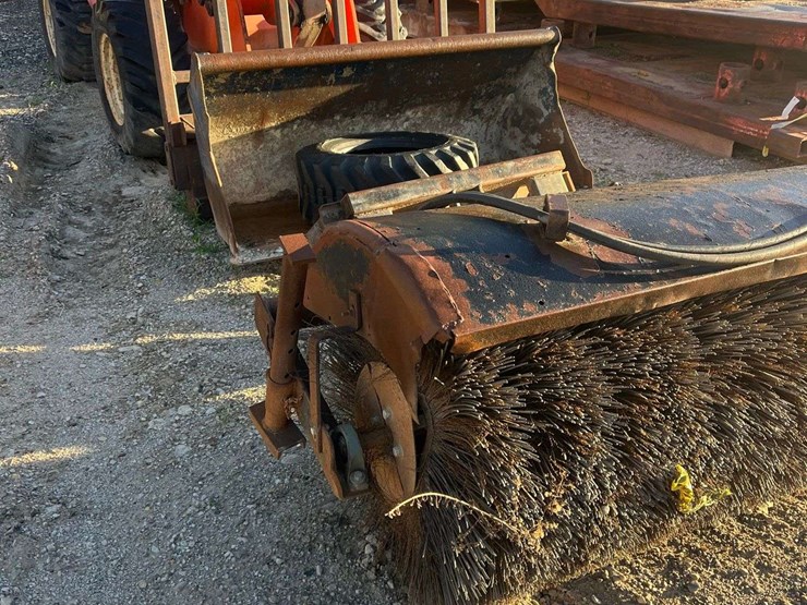 kubota-r520-image-29